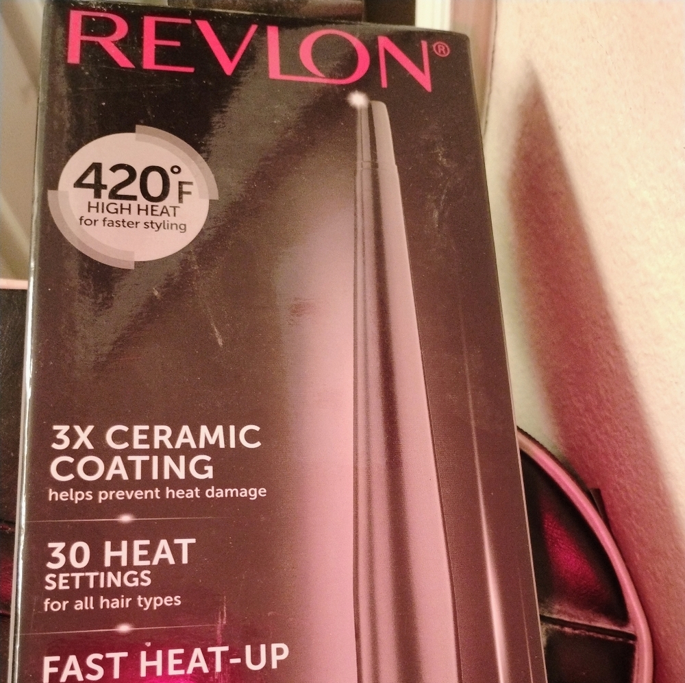 Revlon Hair Styling Tool with Black and Silver Finish
